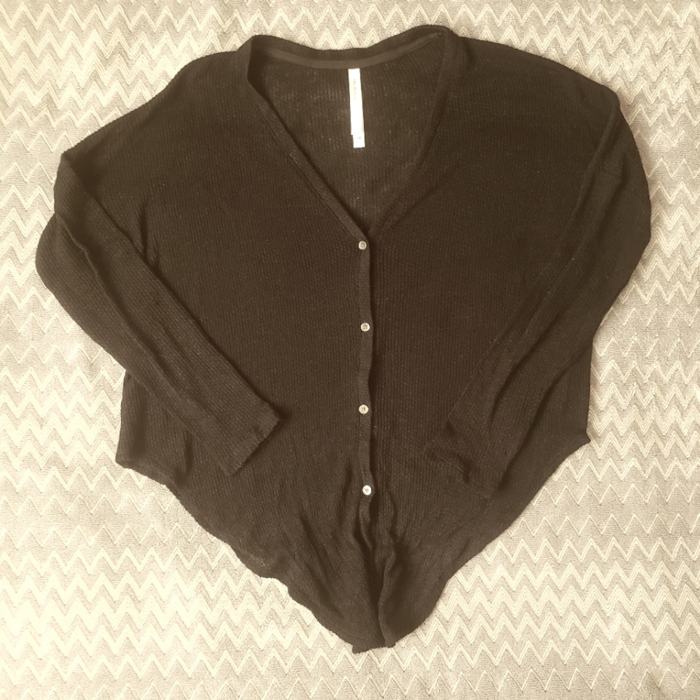 ⏰️LAST CHANCE⏰️Babaton black knit cardigan